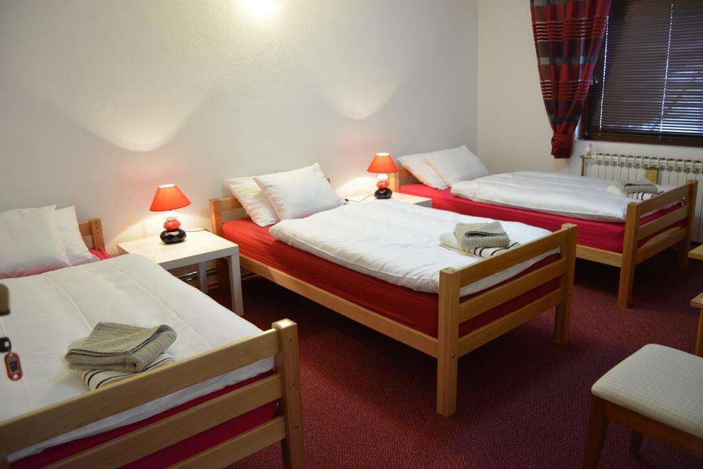 Hostel Denal Sarajevo Ruang foto