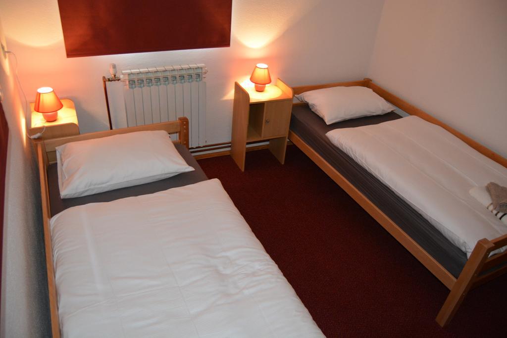 Hostel Denal Sarajevo Ruang foto