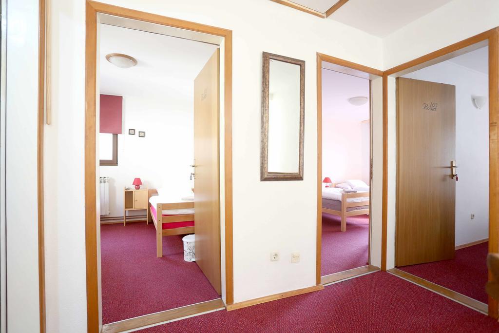 Hostel Denal Sarajevo Bagian luar foto