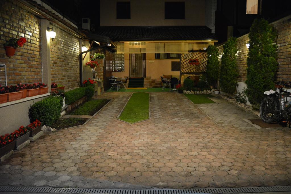 Hostel Denal Sarajevo Bagian luar foto