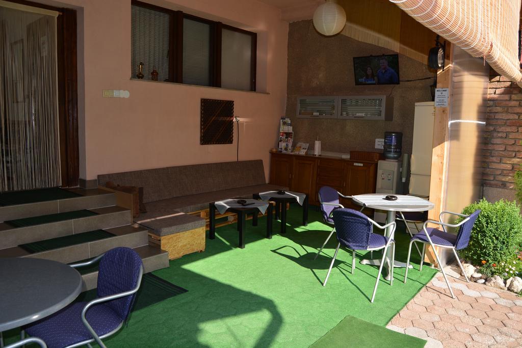 Hostel Denal Sarajevo Bagian luar foto